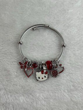 NO.460 Red Hello Kitty Bracelet cute